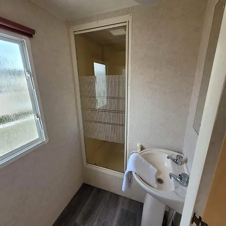 V13 - Golden Anchor, Pet Friendly, Wifi And Close To The Beach - Meadow Lakes Caravan & Lodge Hire Chapel St. Leonards Exterior foto