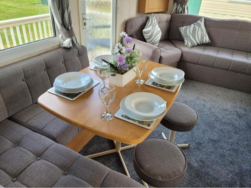 V13 - Golden Anchor, Pet Friendly, Wifi And Close To The - Meadow Lakes Caravan & Hire Apartment Chapel Saint Leonards